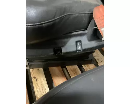 PETERBILT 389 Seat, Front