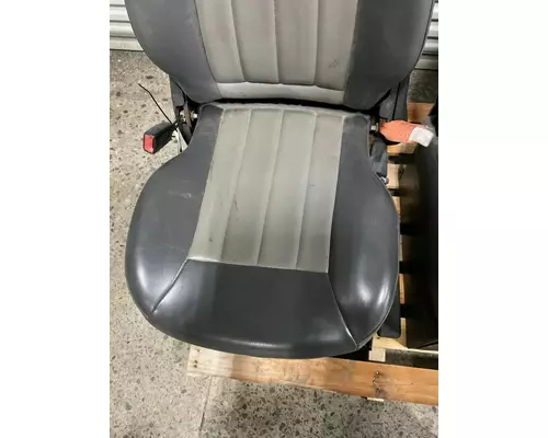 PETERBILT 389 Seat, Front