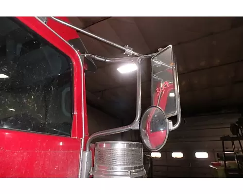 PETERBILT 389 Side View Mirror