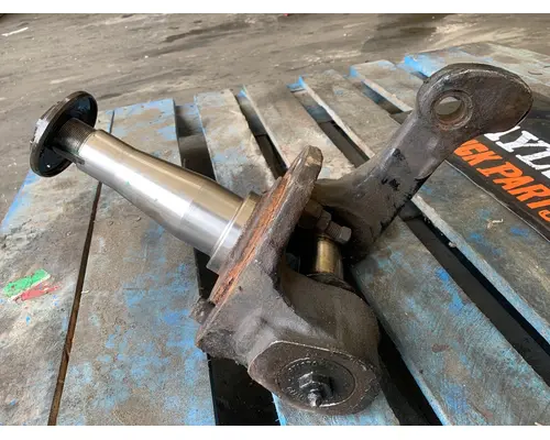 PETERBILT 389 Spindle  Knuckle, Front