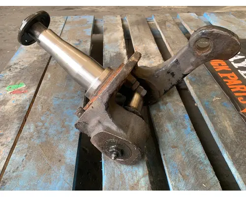 PETERBILT 389 Spindle  Knuckle, Front