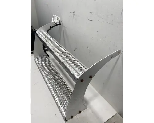 PETERBILT 389 Step