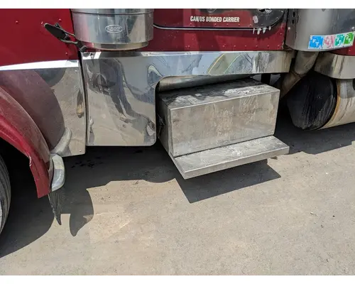PETERBILT 389 Step