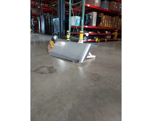 PETERBILT 389 Sun Visor (External)