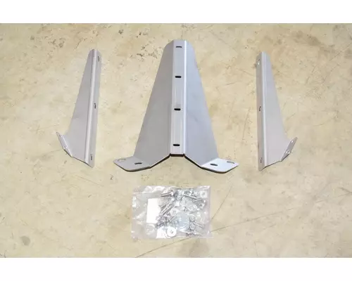 PETERBILT 389 Sun Visor (External)