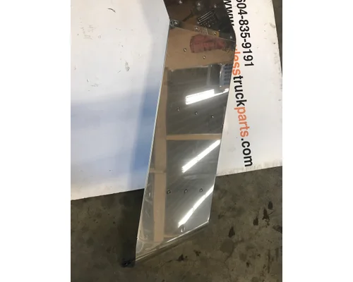PETERBILT 389 Sun Visor (External)