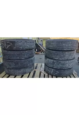 PETERBILT 389 Tires