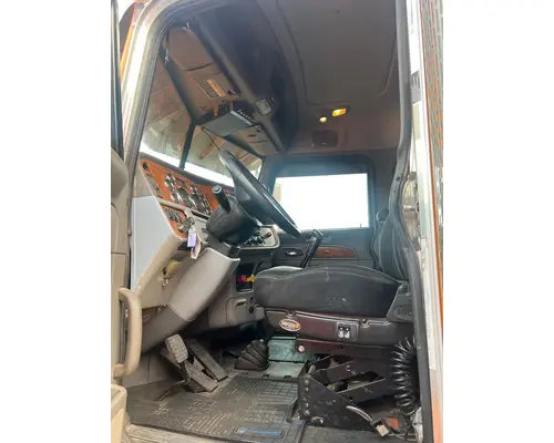 PETERBILT 389 VEHICLE FOR SALE