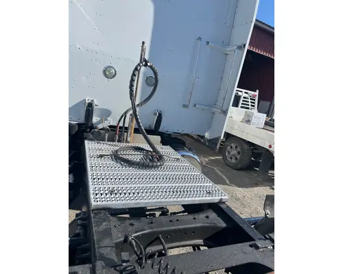 PETERBILT 389 VEHICLE FOR SALE