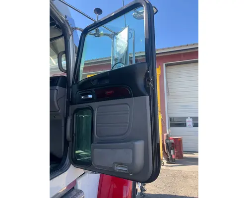 PETERBILT 389 VEHICLE FOR SALE