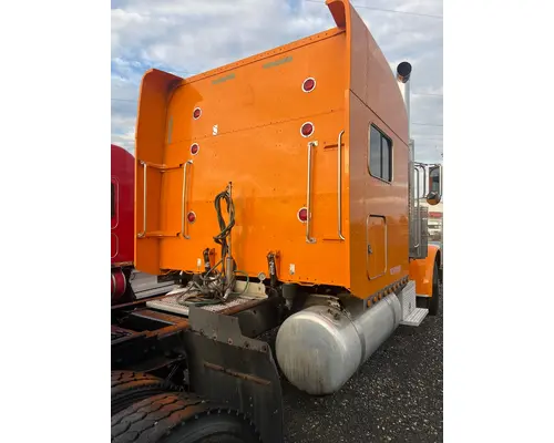 PETERBILT 389 Vehicle For Sale