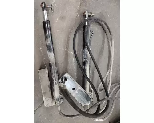 PETERBILT 520 Brackets, Misc.