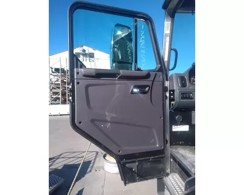 PETERBILT 520 Cab