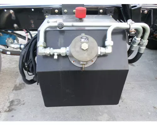 PETERBILT 520 HYDRAULIC TANK