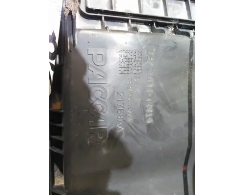 PETERBILT 536 AIR CLEANER