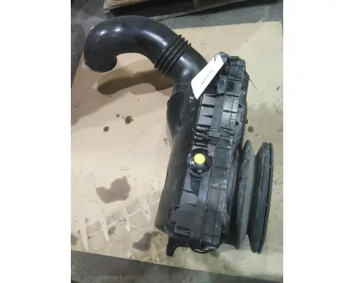 PETERBILT 536 AIR CLEANER