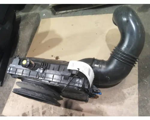 PETERBILT 536 AIR CLEANER