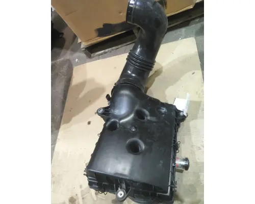 PETERBILT 536 AIR CLEANER