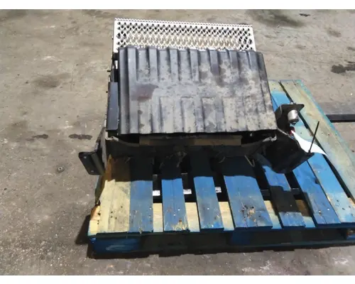 PETERBILT 536 BATTERY BOX