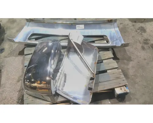 PETERBILT 536 BUMPER ASSEMBLY, FRONT