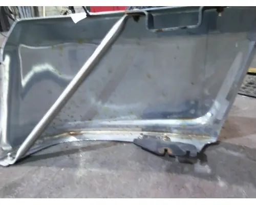 PETERBILT 536 BUMPER END