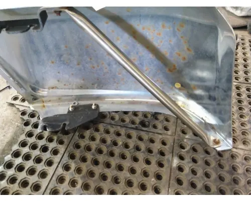 PETERBILT 536 BUMPER END