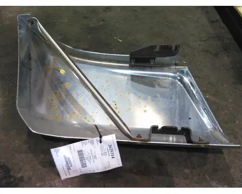 PETERBILT 536 BUMPER END