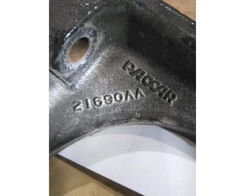 PETERBILT 536 CAB MOUNT,BRACKET