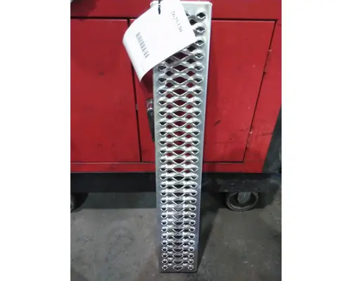 PETERBILT 536 CAB STEP