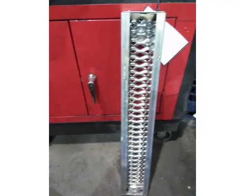 PETERBILT 536 CAB STEP