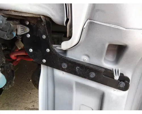 PETERBILT 536 FENDER BRACKETMOUNT