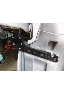 PETERBILT 536 FENDER BRACKET/MOUNT