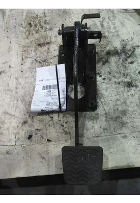 PETERBILT 536 FOOT PEDAL
