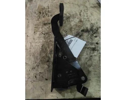 PETERBILT 536 FOOT PEDAL