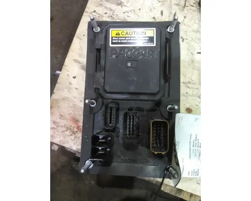 PETERBILT 536 FUSE BOX