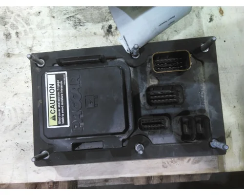 PETERBILT 536 FUSE BOX