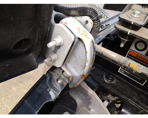 PETERBILT 536 HOOD BRACKET