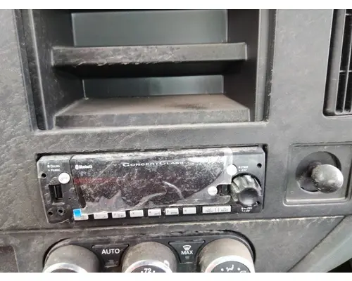 PETERBILT 536 RADIO AMFMBLUETOOTH