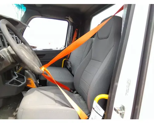 PETERBILT 536 SEAT, FRONT