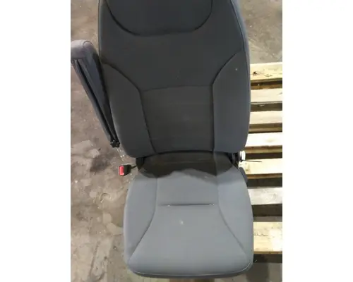 PETERBILT 536 SEAT, FRONT