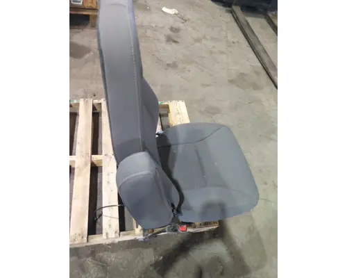 PETERBILT 536 SEAT, FRONT
