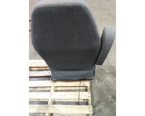 PETERBILT 536 SEAT, FRONT