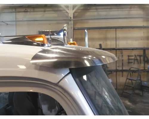 PETERBILT 537 CAB CLIP
