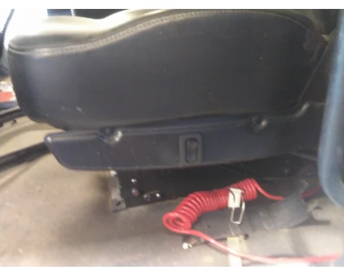 PETERBILT 537 SEAT, FRONT