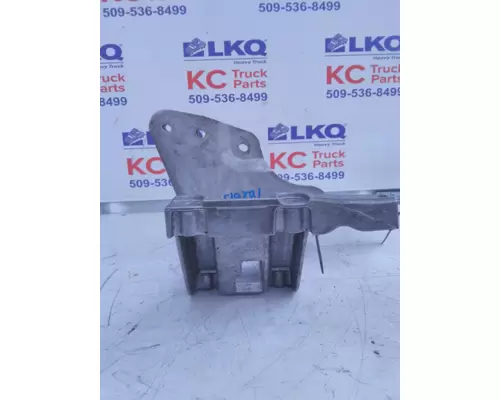 PETERBILT 567 AIR CLEANER BRACKET