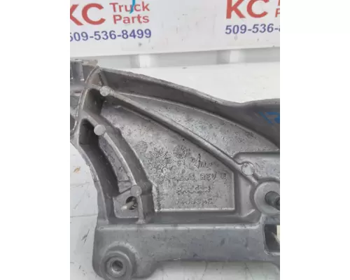 PETERBILT 567 AIR CLEANER BRACKET