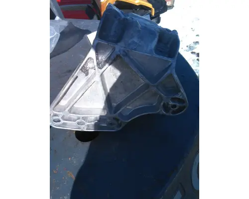 PETERBILT 567 AIR CLEANER BRACKET