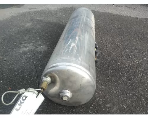 PETERBILT 567 AIR TANK