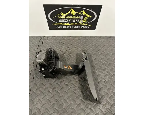 PETERBILT 567 Accelerator Parts