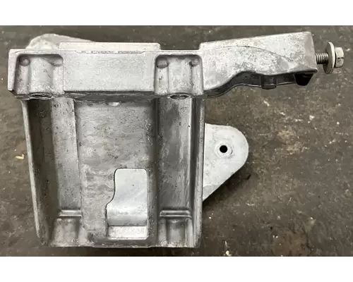 PETERBILT 567 Air Cleaner, Bracket